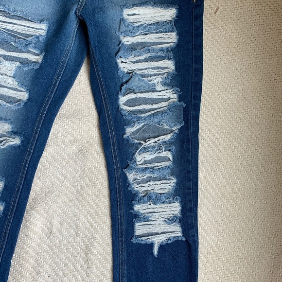 🦋 CELLO DISTRESSED CROPPED JEANS - Picture 4 of 7